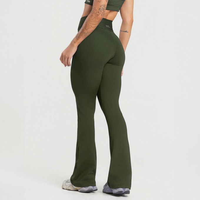 Calça Flare Balance Verde Militar